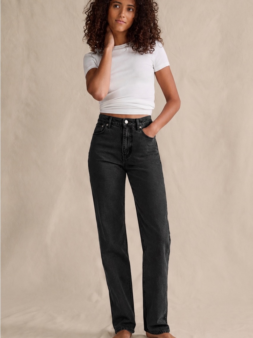 Universal Thread High-Rise Straight Leg Jeans in Black Wash